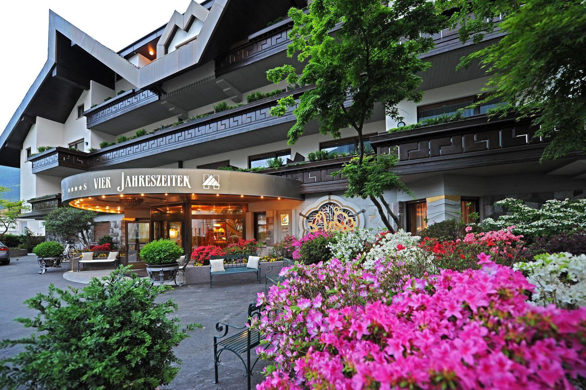 Hotel Vier Jahreszeiten Silandro Extérieur photo
